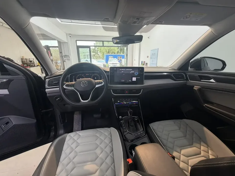 Volkswagen Tayron Tanyue 2023 280TSI 2WD Luxury Plus Advanced Edition 2023 — thumbnail 3