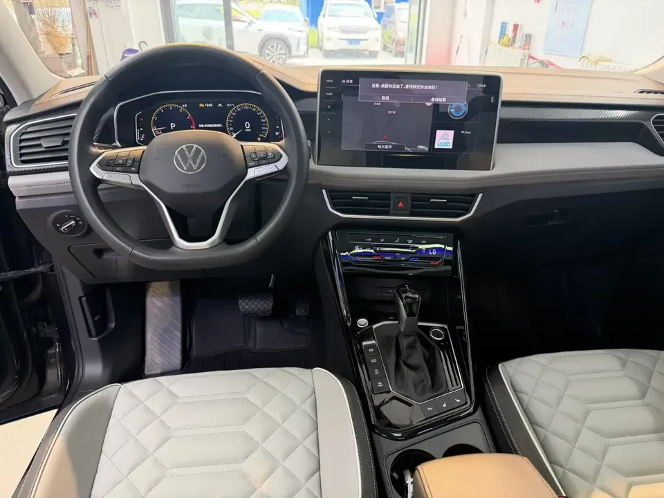 Volkswagen Tayron Tanyue 2023 280TSI 2WD Luxury Plus Advanced Edition 2023 — thumbnail 4
