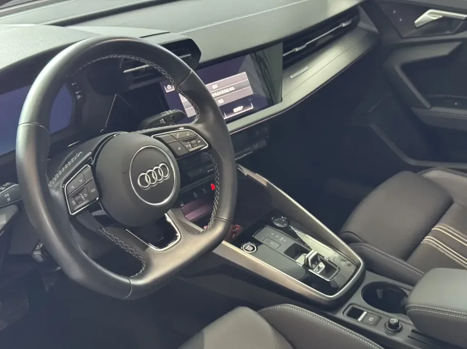 Audi A3 Audi A3 2022 Sportback 35 TFSI Stylish and sporty 2022 — thumbnail 4