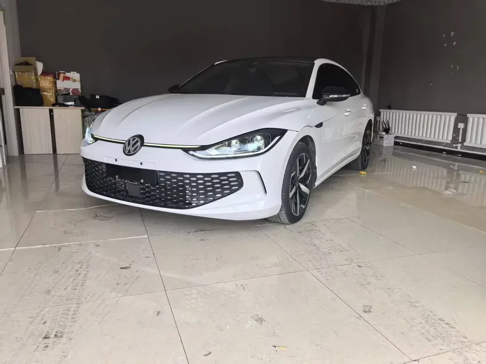 Volkswagen Lamando Lingdu 2022 Lingdu L 280TSI DSG Cool Edition 2022 — фото 1, купить с доставкой в Москву