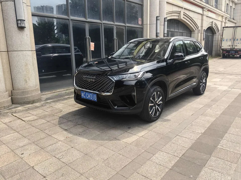 Haval H6 Haval H6 2024 1.5T Automatic 2WD Ultra Edition 2025 — photo 1, buy with delivery to Moscow
