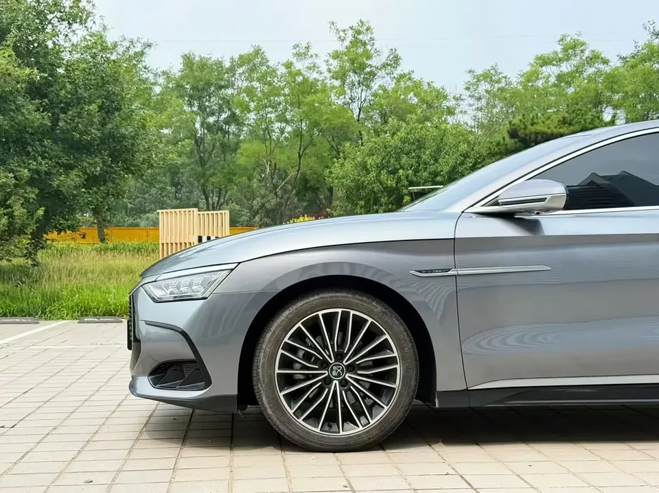 BYD Han DM Chinese DM 2022 DM-i 121KM Premium 2022 — thumbnail 3