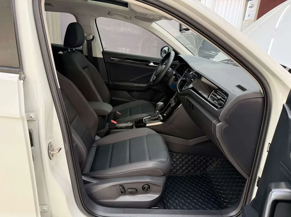 Volkswagen T-Roc TANG 2022 280TSI DSG 2WD Comfort PLUS 2023 — thumbnail 5
