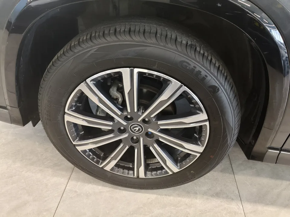 Changan CS75PLUS Changan CS75 PLUS 2023 The third generation 1.5T automatic premium model 2024 — thumbnail 4