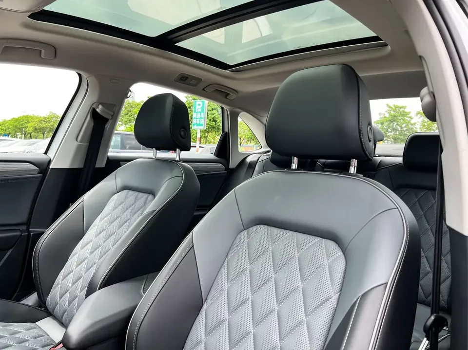 Volkswagen Sagitar Sagitar 2024 300TSI DSG Beyond Edition 2025 — thumbnail 5