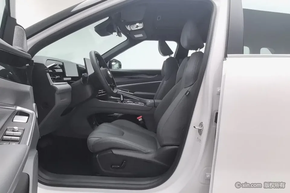 Geely Atlas Boyue 2026 1.5TD Yearning 2026 — thumbnail 5