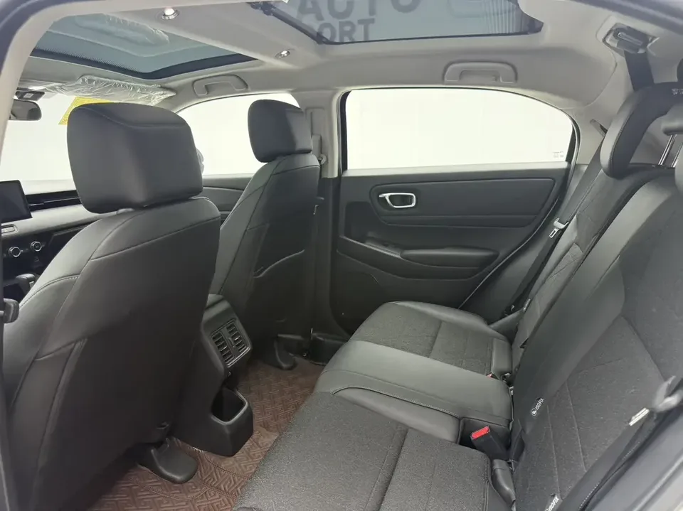 Honda VEZEL Binzhi 2023 1.5L CVT Technology Edition 2023 — thumbnail 5