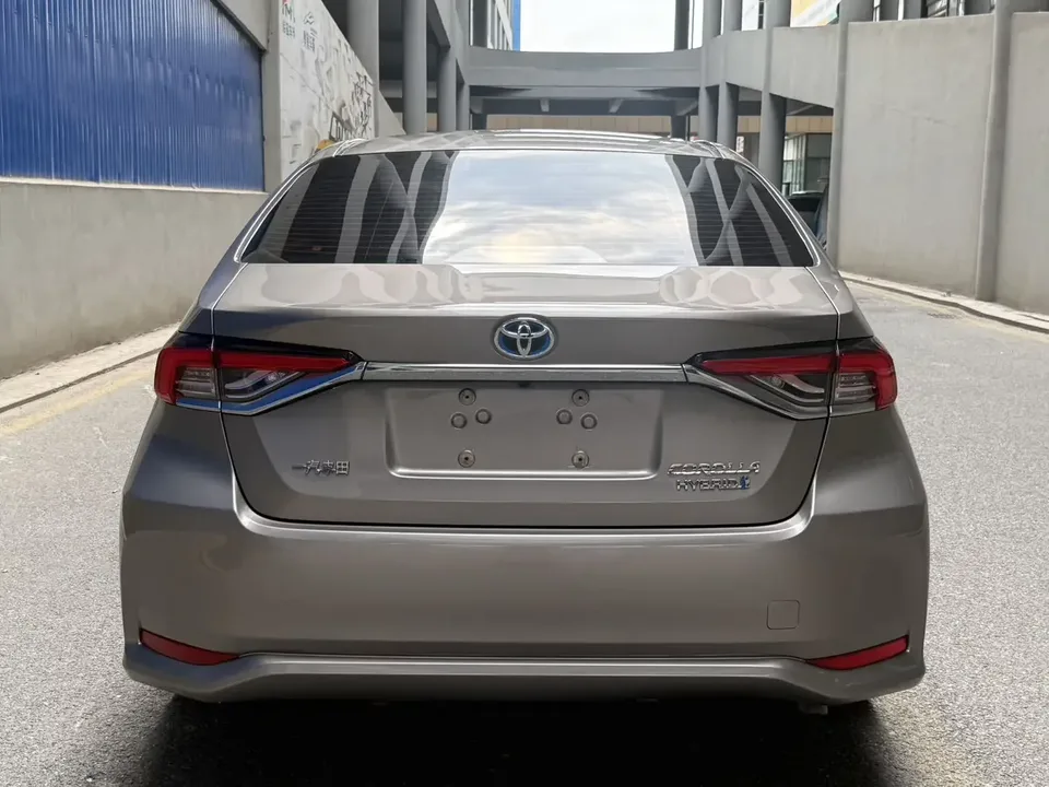 Toyota Corolla Corolla 2021 Dual Engine 1.8L E-CVT Elite Edition 2022 — thumbnail 2