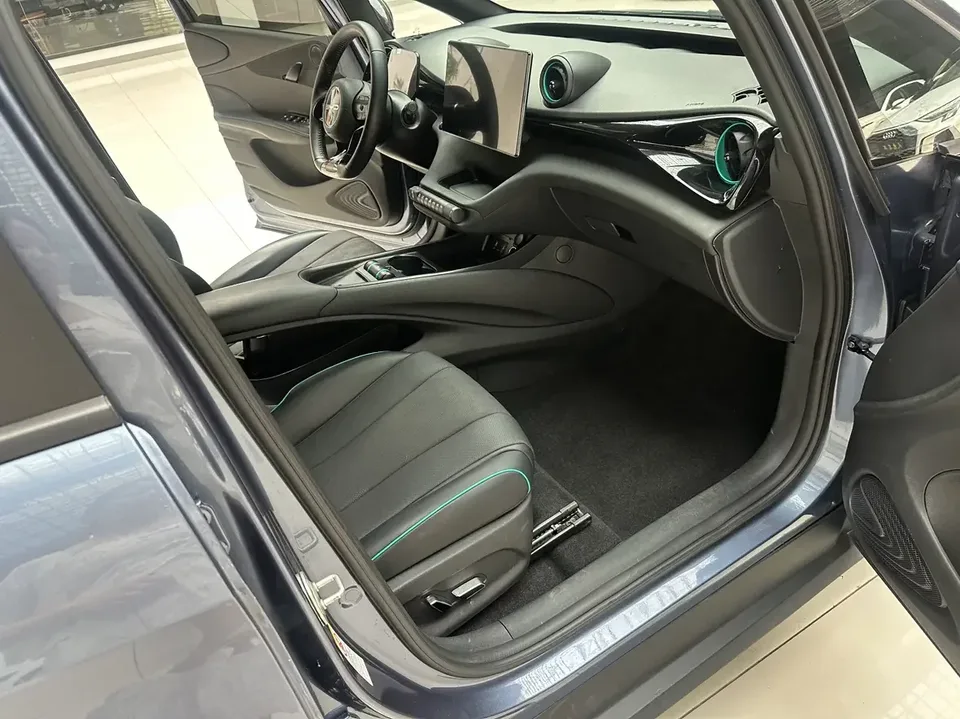 BYD Dolphin dolphin 2023 Knight Edition 2023 — thumbnail 3