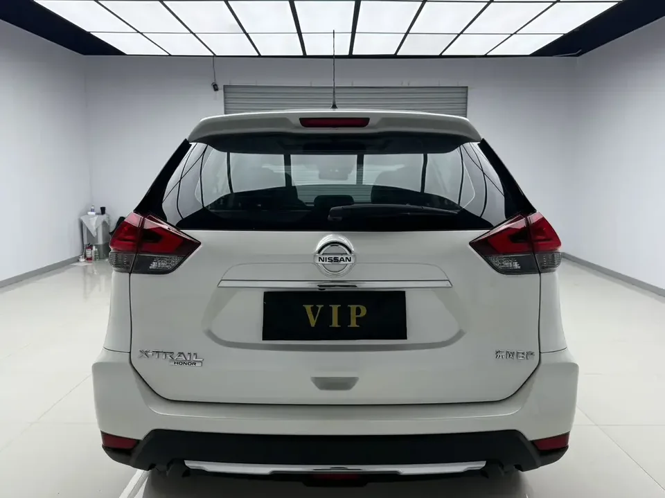 Nissan X-Trail Qijun 2022 2.0L 2WD Smart Connection Comfort Edition 2022 — thumbnail 2