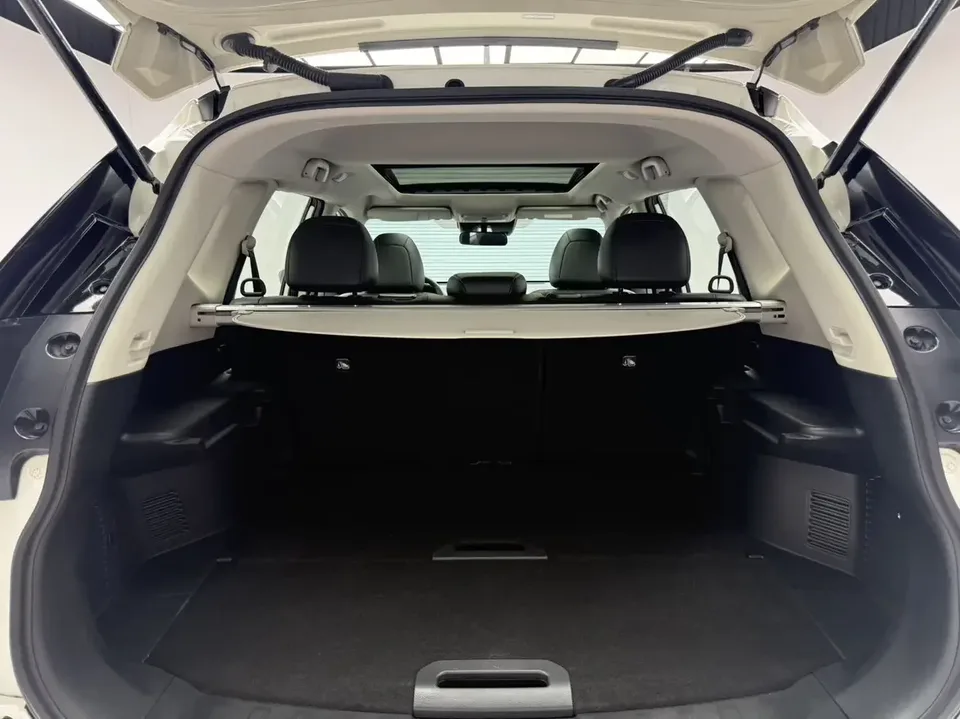 Nissan X-Trail Qijun 2022 2.0L 2WD Smart Connection Comfort Edition 2022 — thumbnail 5
