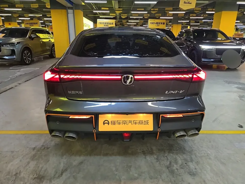 Changan UNI-V Changan UNI-V 2023 1.5T Sports Edition 2023 — thumbnail 2
