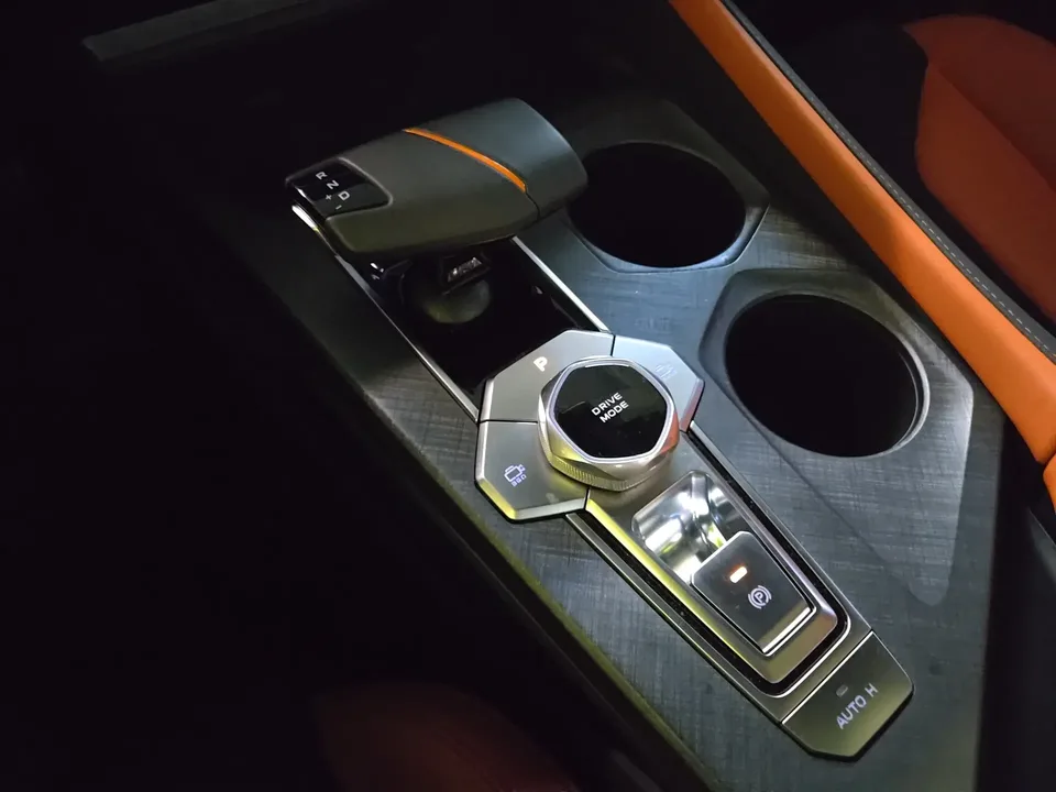 Changan UNI-V Changan UNI-V 2023 1.5T Sports Edition 2023 — thumbnail 4