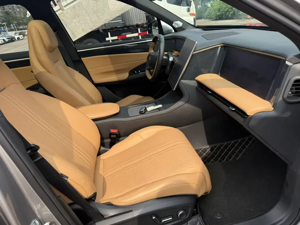 Geely Galaxy L7 Galaxy L7 2023 1.5T DHT 115km Starship 2024 — thumbnail 3
