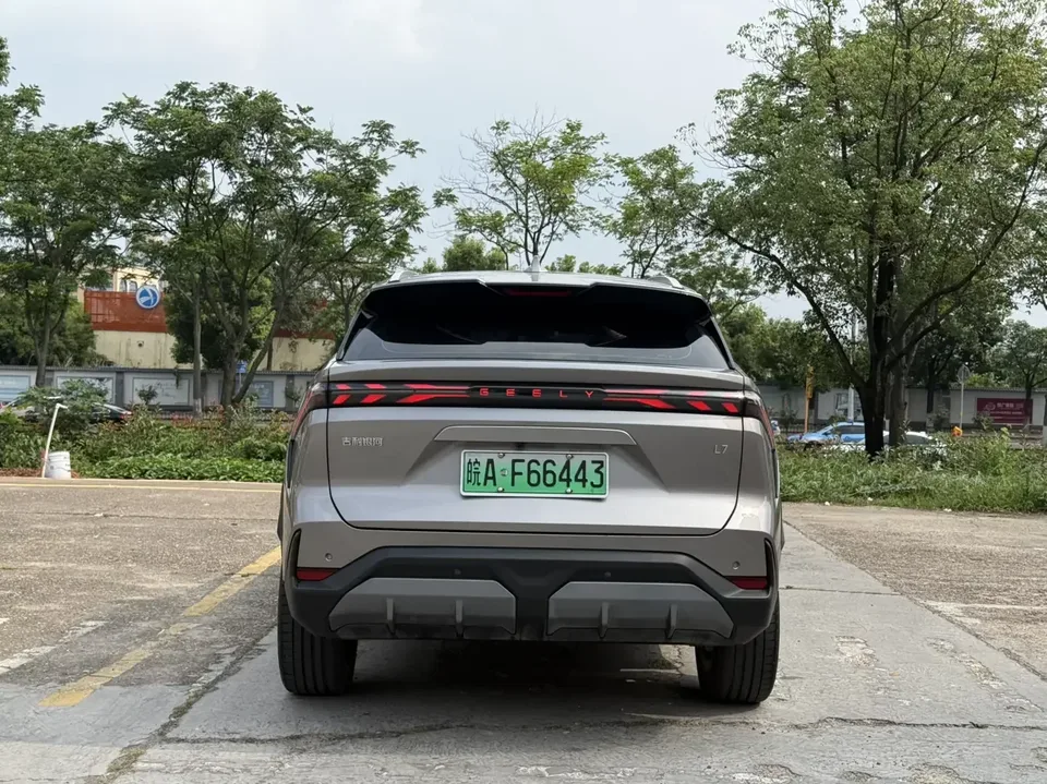 Geely Galaxy L7 Galaxy L7 2023 1.5T DHT 115km Starship 2024 — thumbnail 5