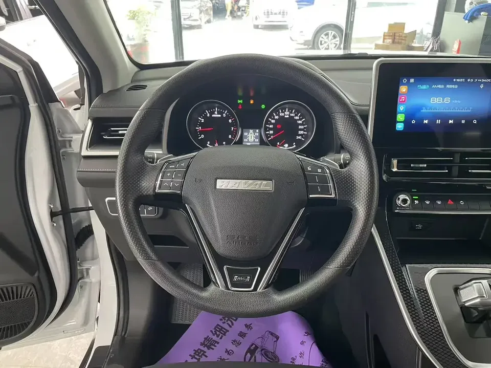 Haval M6 Haval M6 2023 PLUS 1.5T DCT Elite Smart Link 2023 — thumbnail 4