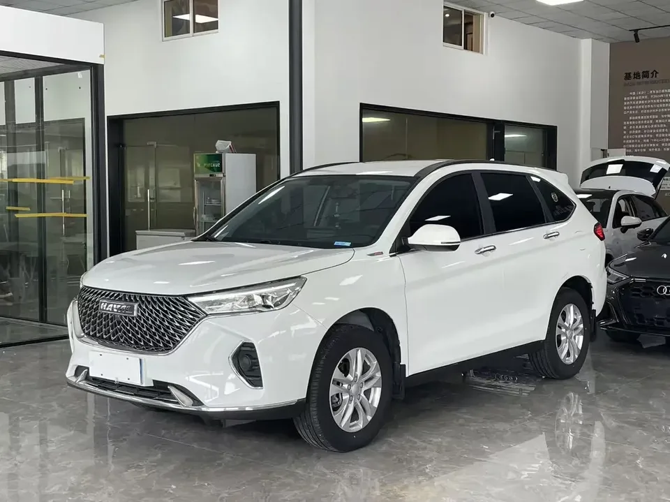 Haval M6 Haval M6 2023 PLUS 1.5T DCT Elite Smart Link 2023 — photo 1, buy with delivery to Moscow