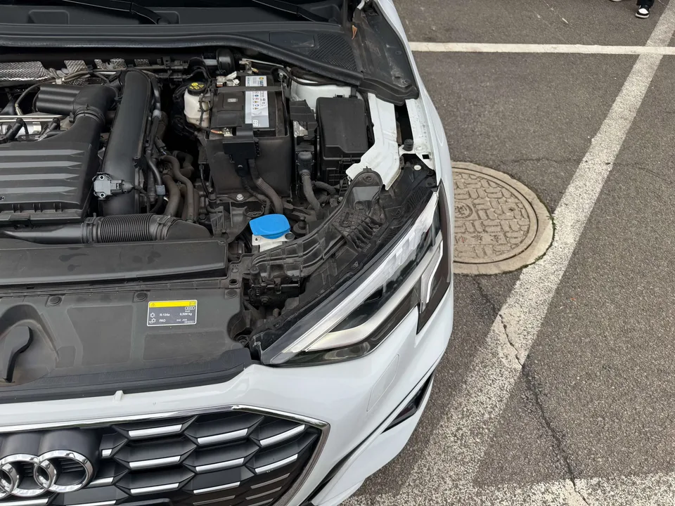 Audi A3 Audi A3 2023 Sportback 35 TFSI Stylish and sporty 2023 — thumbnail 4