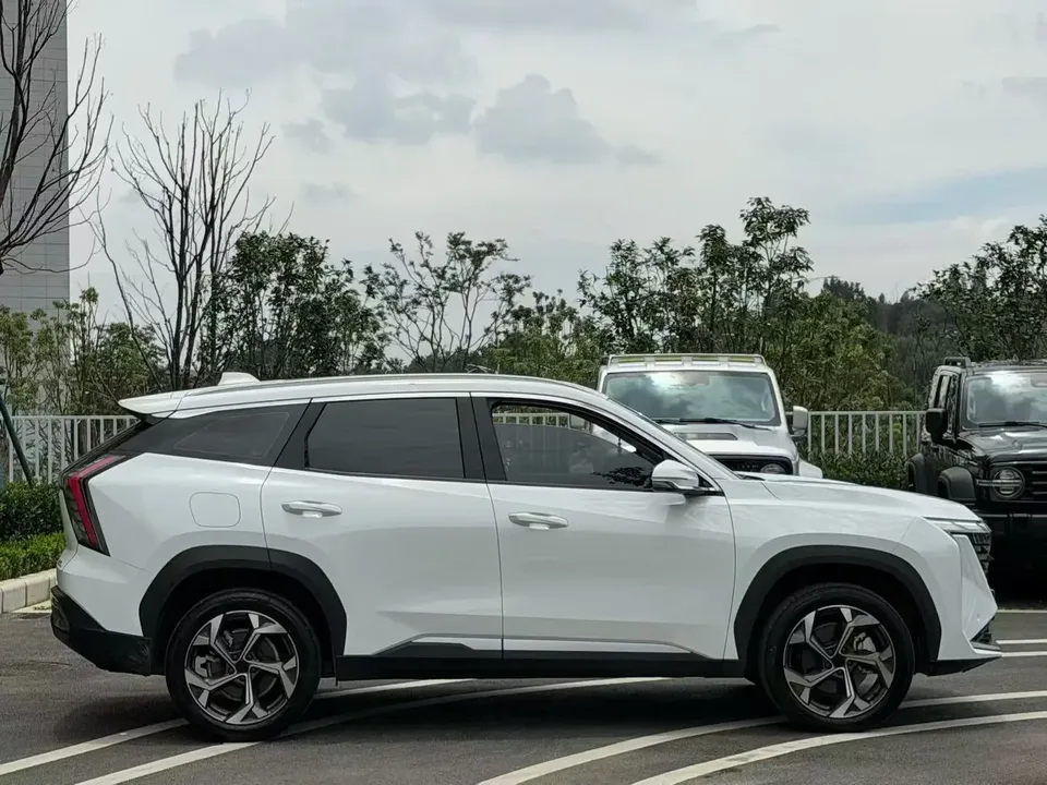 Geely Atlas L Boyue L 2023 1.5TD DCT Premium 2024 — thumbnail 2