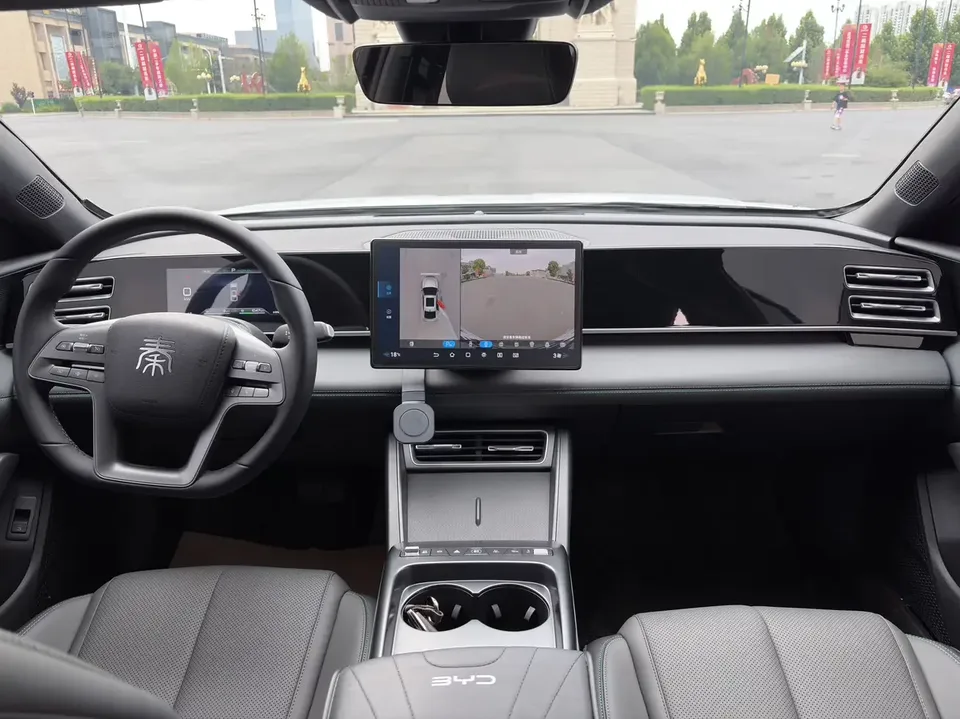 BYD Qin L DM Qin L DM 2026 DM-i 128KM Progressive 2026 — thumbnail 3