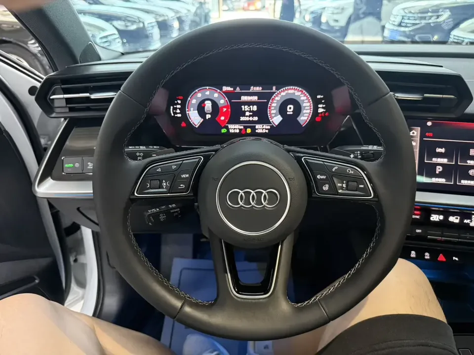 Audi A3 Audi A3 2023 Sportback 35 TFSI Stylish and sporty 2023 — thumbnail 5