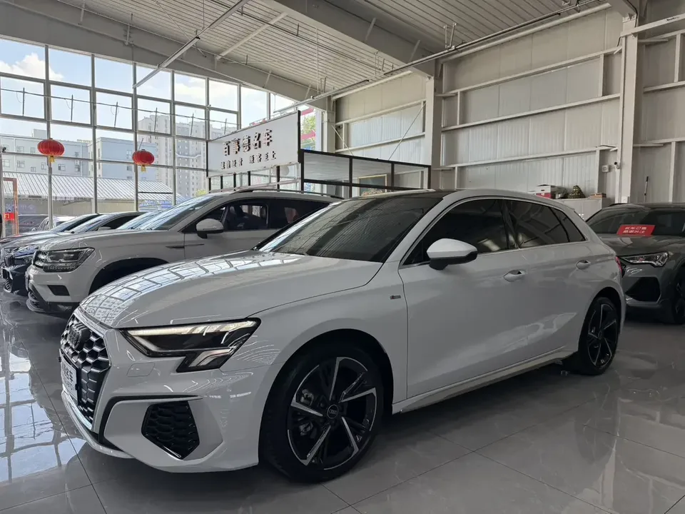 Audi A3 Audi A3 2023 Sportback 35 TFSI Stylish and sporty 2023 — photo 1, buy with delivery to Moscow