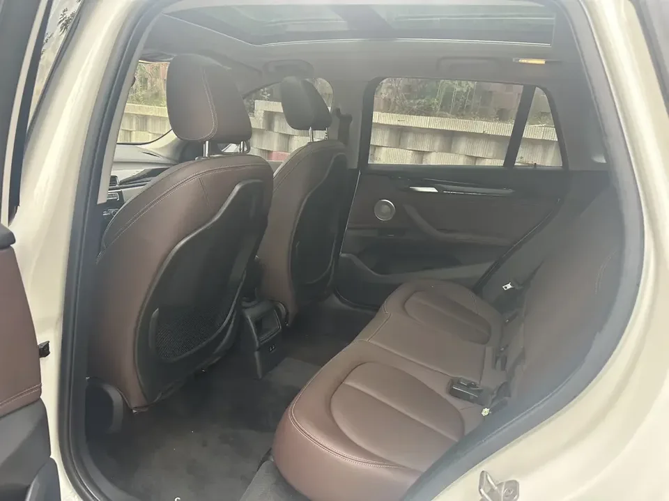 BMW X1 BMW X1 2022 sDrive20Li Premium 2023 — thumbnail 4