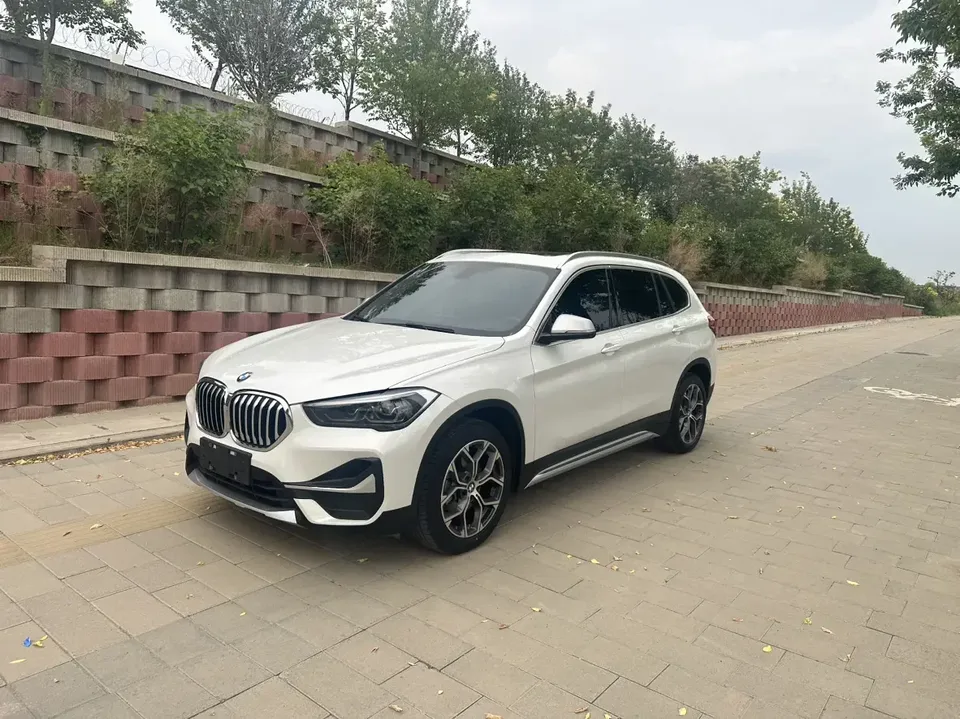 BMW X1 BMW X1 2022 sDrive20Li Premium 2023 — photo 1, buy with delivery to Moscow