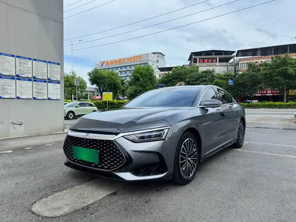 BYD Han DM Chinese DM 2022 DM-i 121KM Premium 2022 — photo 1, buy with delivery to Moscow