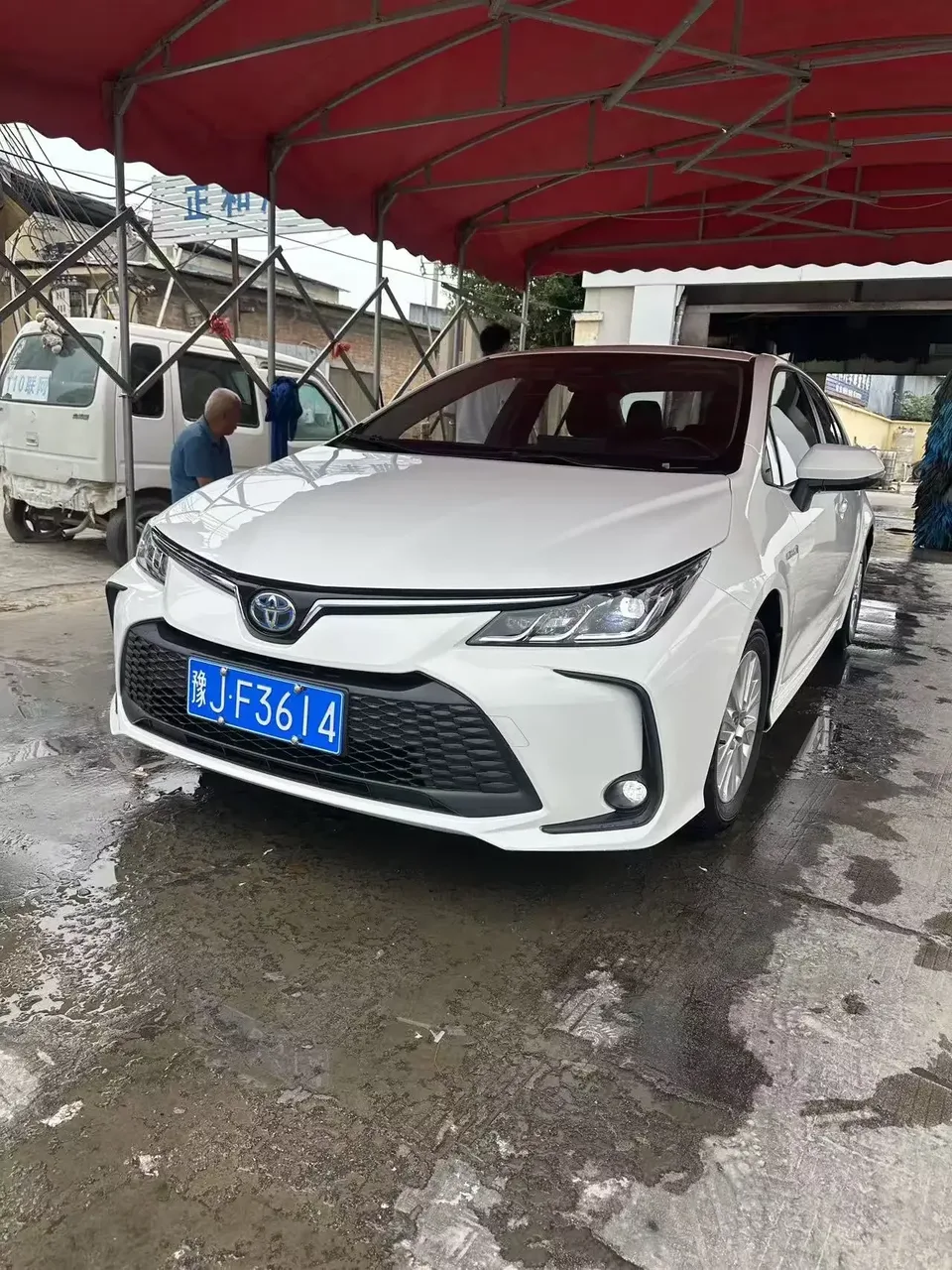 Toyota Corolla Corolla 2024 Intelligent Electric Hybrid Dual Engine 1.8L E-CVT Ultimate Edition 2024 — photo 1, buy with delivery to Moscow