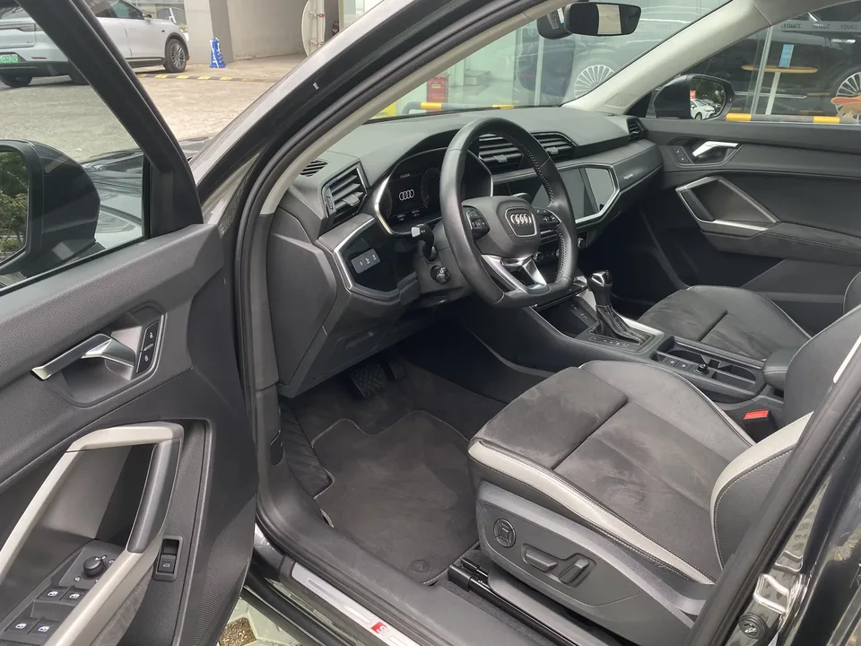 Audi Q3 Audi Q3 2022 35 TFSI Stylish Dynamic 2022 — thumbnail 3