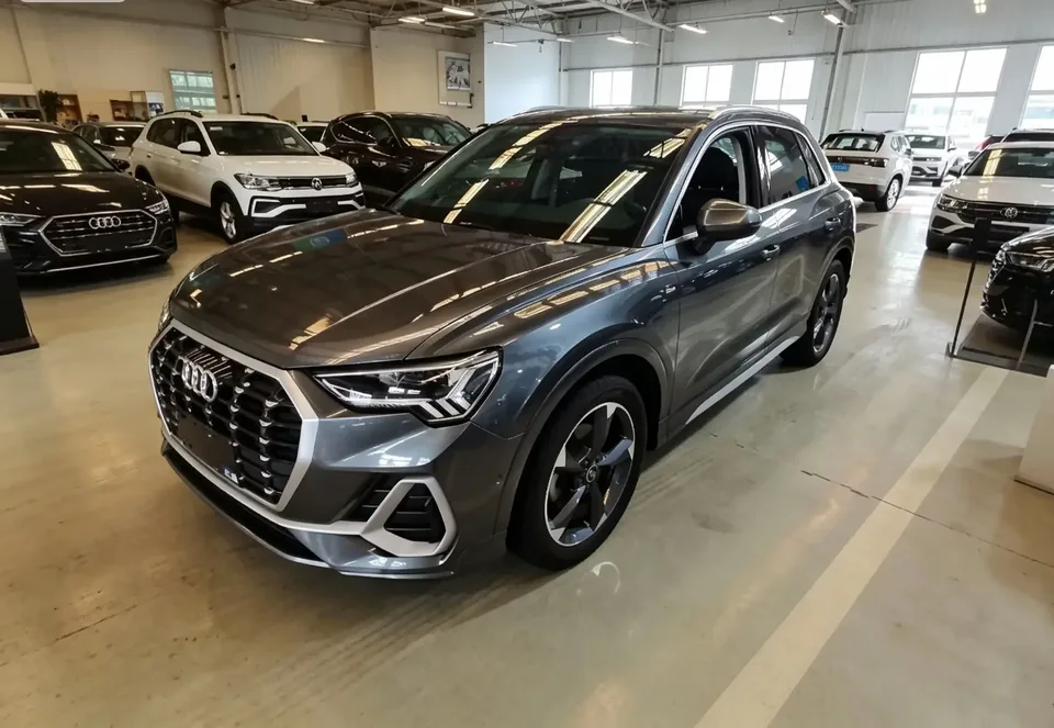 Audi Q3 Audi Q3 2022 35 TFSI Stylish Dynamic 2022 — photo 1, buy with delivery to Moscow