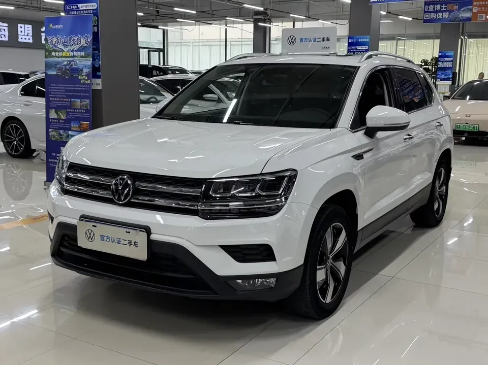 Volkswagen Tharu tuyue 2022 280TSI 2WD Comfort Edition 2023 — photo 1, buy with delivery to Moscow