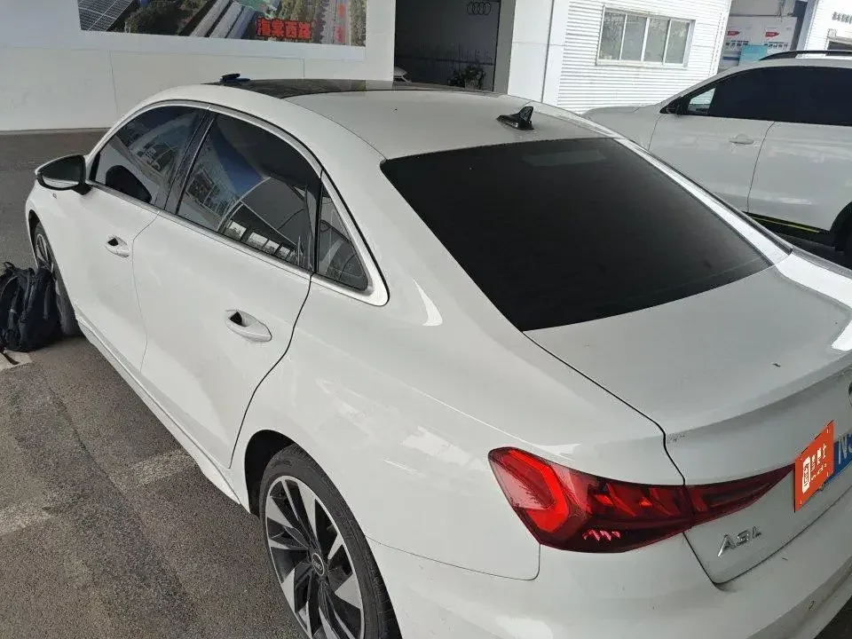 Audi A3 Audi A3 2023 A3L Limousine 35 TFSI Stylish Sports 2023 — миниатюра 2
