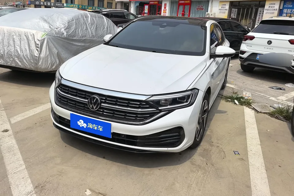 Volkswagen Sagitar Sagitar 2023 300TSI DSG Beyond Edition 2023 — photo 1, buy with delivery to Moscow