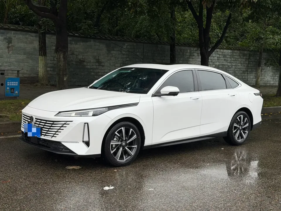 Changan Escape Escape 2024 1.5T DCT flagship model 2024 — photo 1, buy with delivery to Moscow