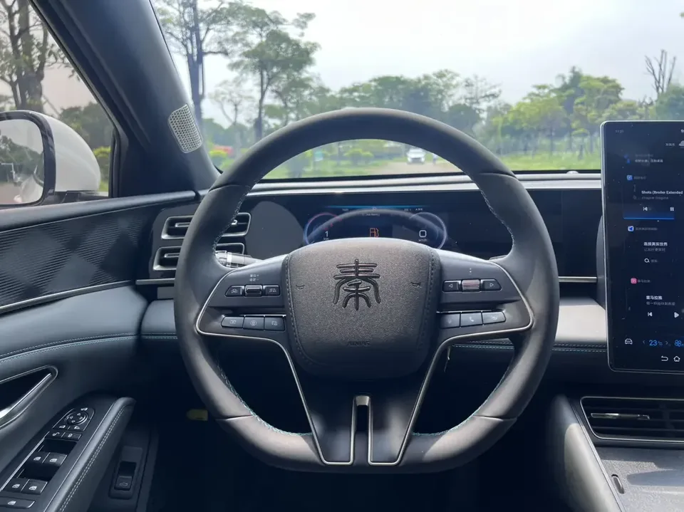 BYD Qin L DM Qin L DM 2024 DM-i 120KM Beyond 2025 — thumbnail 4