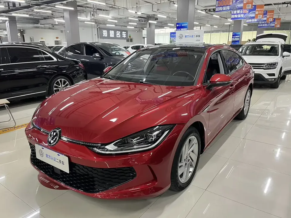Volkswagen Lamando Lingdu 2023 Lingdu L 280TSI DSG Hot Edition 2023 — photo 1, buy with delivery to Moscow