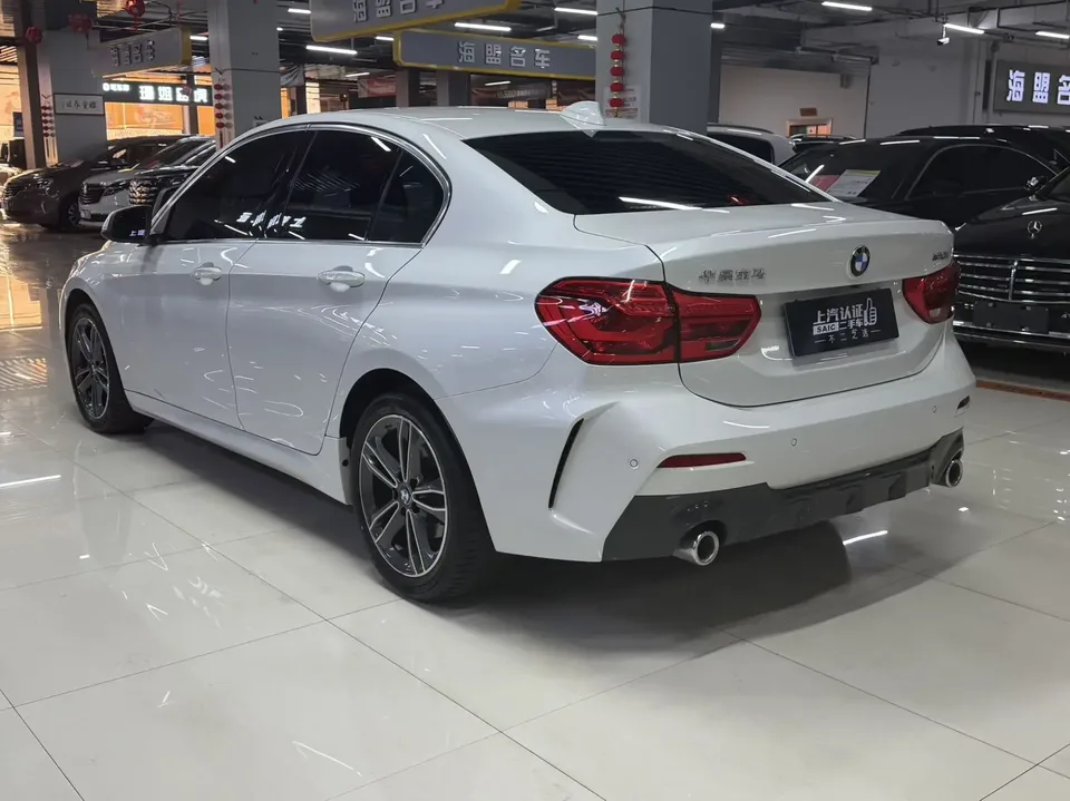 BMW 1 Series BMW 1 Series 2021 120i M Sport 2022 — thumbnail 4
