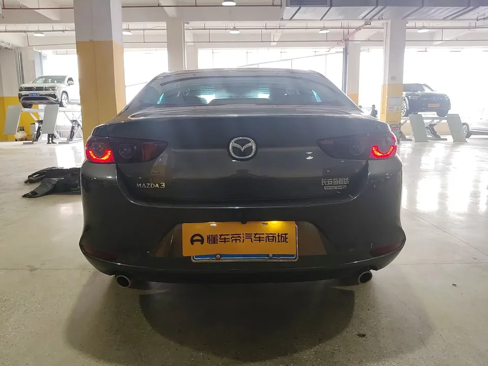 Mazda Axela Mazda3 Angkesela 2023 2.0L Automatic Premium Edition 2024 — thumbnail 2