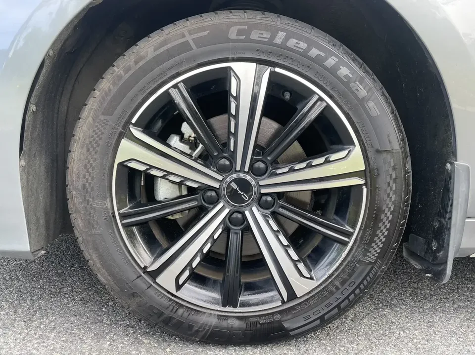 BYD Destroyer 05 Destroyer 05 2023 DM-i Champion Edition 120KM Premium 2023 — thumbnail 3