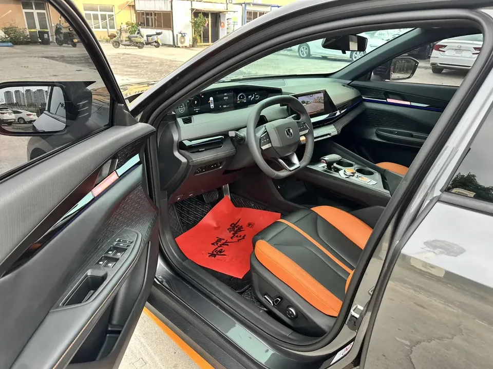 Changan UNI-V Changan UNI-V 2024 1.5T Premium Sports 2025 — thumbnail 4