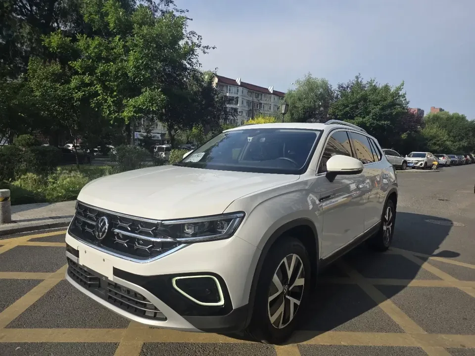 Volkswagen Tayron Tanyue 2023 280TSI 2WD Luxury Plus Advanced Edition 2022 — photo 1, buy with delivery to Moscow