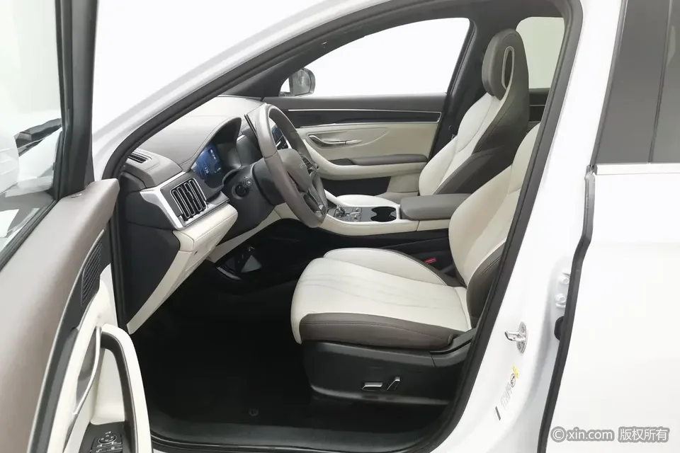 BYD Song PLUS DM Song PLUS DM 2025 DM-i 112KM Premium 2025 — миниатюра 5