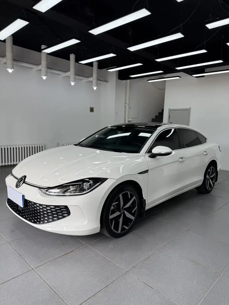 Volkswagen Lamando Lingdu 2022 Lingdu L 280TSI DSG Hot Edition 2022 — photo 1, buy with delivery to Moscow