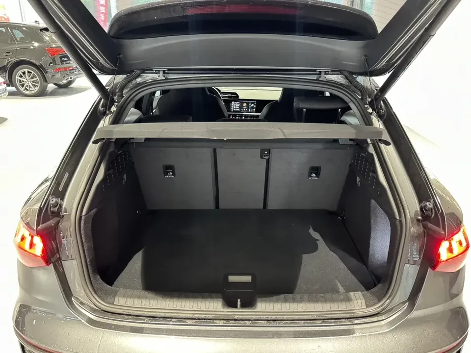 Audi A3 Audi A3 2022 A3L Limousine 35 TFSI Stylish Sports 2022 — миниатюра 4