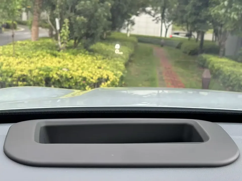 Geely Galaxy Starship 7 EM-i Galaxy Starship 7 EM-i 2026 200KM 2026 — thumbnail 4