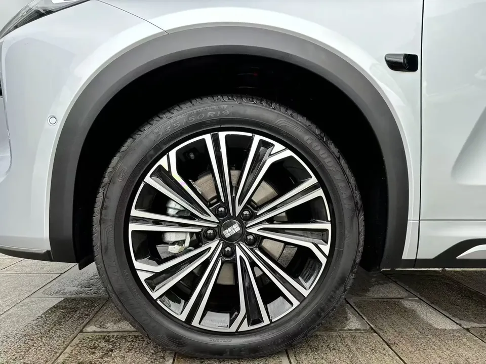 Geely Galaxy Starship 7 EM-i Galaxy Starship 7 EM-i 2026 200KM 2026 — thumbnail 5