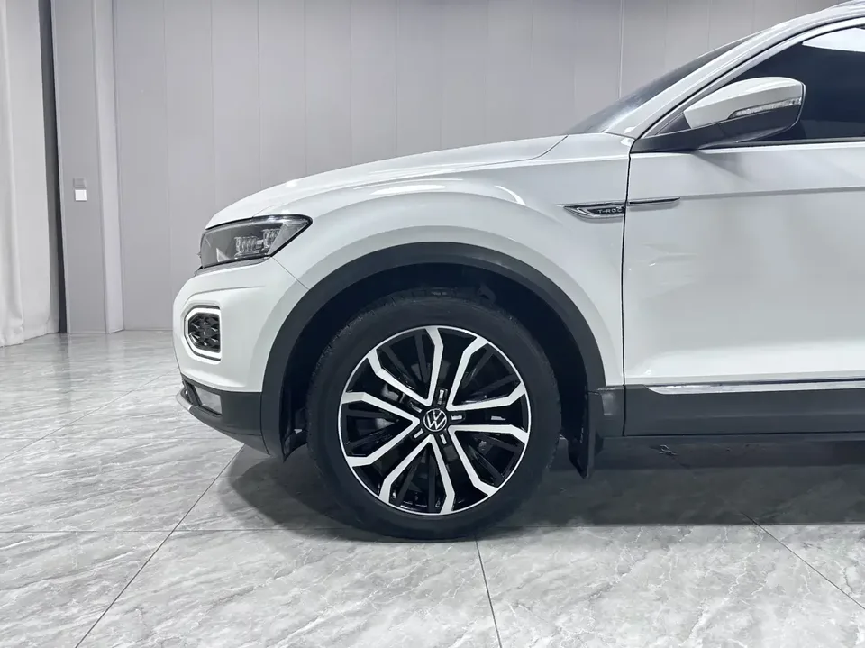 Volkswagen T-Roc TANG 2022 280TSI DSG 2WD Comfort PLUS 2022 — thumbnail 3