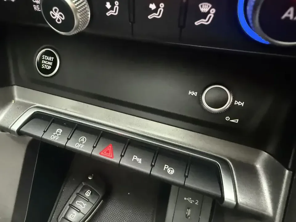 Audi Q3 Audi Q3 2022 35 TFSI Progressive Dynamic 2023 — thumbnail 3